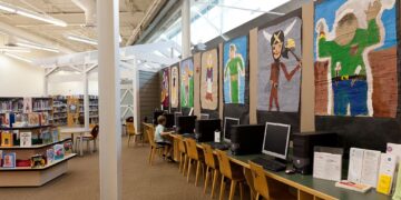 Los administradores de bibliotecas están utilizando dinero público para contratar a activistas sindicales contra los trabajadores