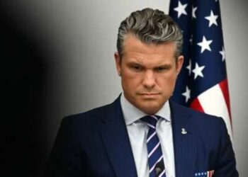 El secretario de Defensa de Estados Unidos, Pete Hegseth, asiste a la reunión del Grupo de Contacto de Defensa de Ucrania, parte de la reunión de la Cumbre de Ministros de Defensa de la OTAN en la sede de la OTAN en Bruselas el 15 de octubre de 2025.