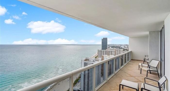 Los vendedores de condominios de EE. UU. Luchan por desinvertir propiedades, superan en número a los compradores en un 72 por ciento