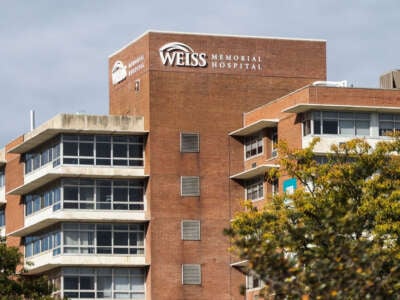 Mientras la acción federal se estanca, los estados buscan frenar la avaricia del capital privado en la atención médica