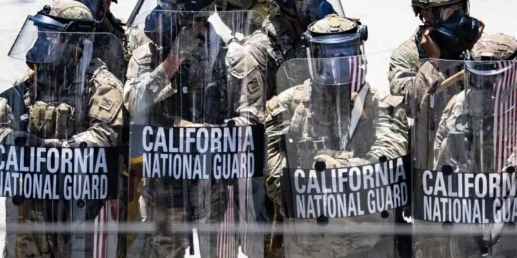 Newsom dice que Trump está enviando a 300 guardias nacionales de California a Oregon