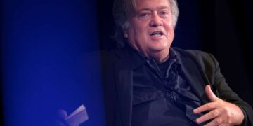 Se está planificando el tercer mandato de Trump, dice Steve Bannon, aliado de MAGA