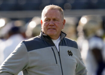 ¿Cuánto vale el patrimonio neto actual de Brian Kelly?