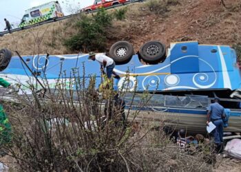 Varios muertos en un accidente de autobús en una región montañosa de Sudáfrica