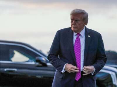 Trump afirma que puede enviar “ejército, marina, fuerza aérea e infantes de marina” a ciudades estadounidenses