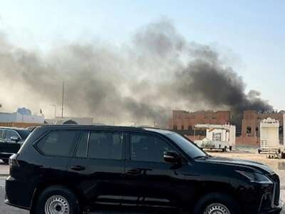 Este agarre de cuadro tomado de un metraje de AFPTV muestra el humo ondulado después de las explosiones en la capital de Doha, Qatar, el 9 de septiembre de 2025.