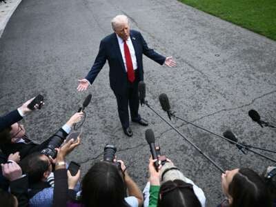 Trump se jacta de haber “quitado la libertad de expresión” a los manifestantes