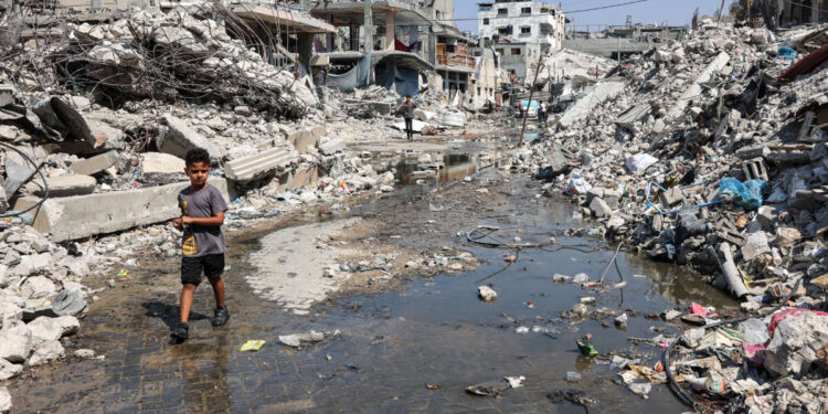 Un tortuoso desastre sanitario se está desarrollando en los campos de desplazados de Gaza