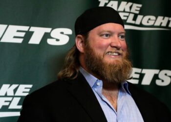 ¿Cuánto vale el patrimonio neto actual de Nick Mangold?