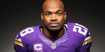 ¿Cuánto vale el patrimonio neto actual de Adrian Peterson?