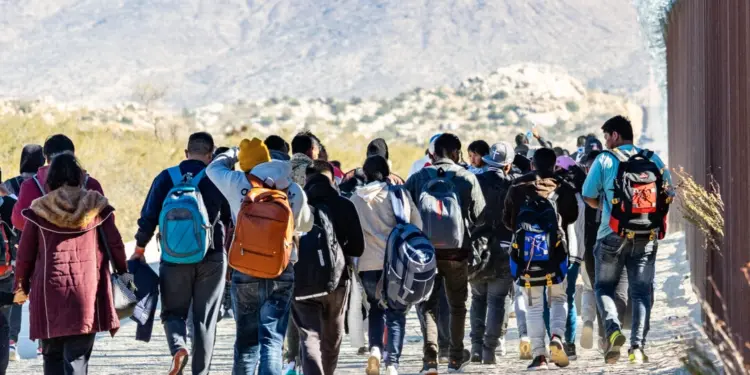 30.000 niños inmigrantes ilegales desaparecidos localizados: Tom Homan