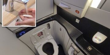 Al menos 18 pasajeros de avión resultaron heridos cuando un autobús de 'salón móvil' se estrelló contra el muelle del Aeropuerto Internacional Dulles