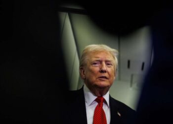 Alto abogado del Departamento de Justicia afirma que Trump no necesita la aprobación del Congreso para los ataques contra embarcaciones