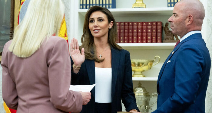 Bondi dice que la fiscal federal interina Alina Habba fue confrontada y su propiedad fue destruida