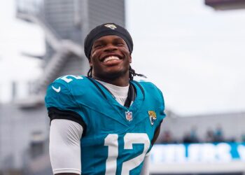 Padres y hermanos de la estrella de la NFL Travis Hunter