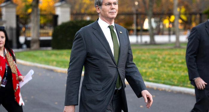 El Departamento del Tesoro trabaja para 'cortar los beneficios federales a los extranjeros ilegales'