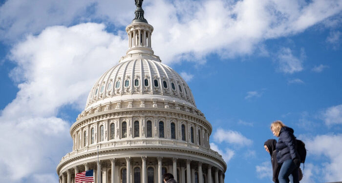 El Senado supera el obstruccionismo y avanza un proyecto de ley para poner fin al cierre