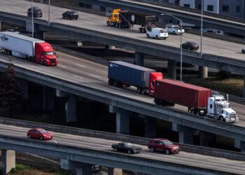 El Tribunal de Apelaciones suspende las restricciones del DOT a las licencias de conducir comerciales para inmigrantes