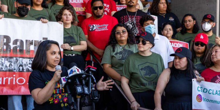 El perfilado racial es la nueva norma de ICE. Los activistas se están movilizando en respuesta.