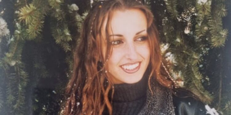 Escapé de una repugnante pandilla sexual que conspiraba para vender mi virginidad y mis órganos... sólo para ser sumergido en un infierno aún más oscuro.