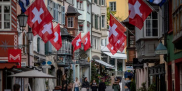 Estados Unidos y Suiza llegan a un acuerdo arancelario que reduce los aranceles sobre productos suizos al 15 por ciento