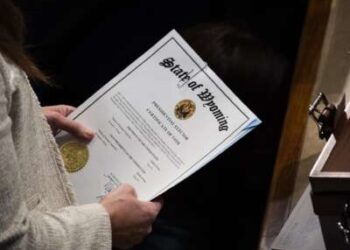 Estos son los “falsos electores” y otros aliados que Trump acaba de indultar