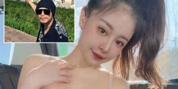 Un collage de imágenes que contiene 2 imágenes. La imagen 1 muestra que una enfermera convertida en modelo muere de un ataque cardíaco repentino mientras estaba filmando en el extranjero. La imagen 2 muestra NINTCHDBPICT001036038169.