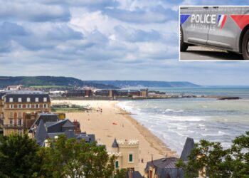Un collage de imágenes que contiene 2 imágenes. La imagen 1 muestra Francia, Calvados, Trouville sur Mer, vista de los edificios y la playa. La imagen 2 muestra NINTCHDBPICT000923907773.