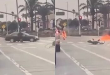 Increíble momento en el que una turista de 33 años lucha contra unos idiotas asaltantes en motocicleta que intentaron arrebatarle su teléfono en la calle
