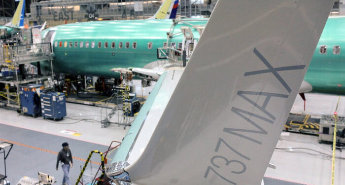 Juez federal desestima caso penal contra Boeing por accidentes del 737 MAX