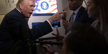 La Casa Blanca culpa a un periodista por el comentario misógino de Trump "tranquilo, cerdito"