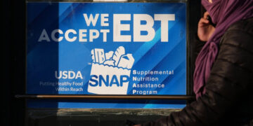 La Corte Suprema suspende temporalmente la orden que exige al gobierno financiar completamente el SNAP