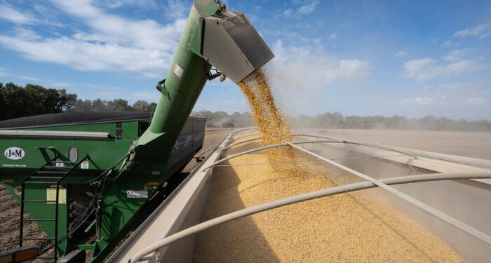 La administración Trump anunciará un paquete de ayuda para los agricultores en medio del acuerdo sobre la soja con China