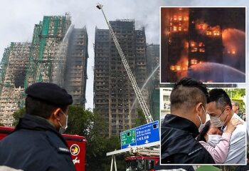 La embajada de Ucrania está bloqueada a la vista de Putin por una cartelera gigante erigida apresuradamente por el adulador presidente para la visita del tirano.