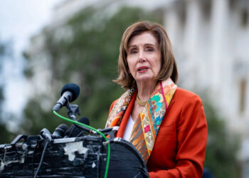 La ex presidenta Nancy Pelosi anuncia su retiro del Congreso