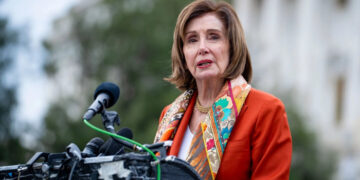 La ex presidenta Nancy Pelosi anuncia su retiro del Congreso