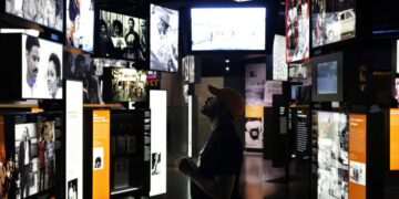 La historia negra tiene el poder de encender movimientos. Por eso la derecha lo teme.