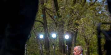 El primer ministro canadiense, Mark Carney, ofrece una conferencia de prensa en el Rideau Hall después de la ceremonia de juramento de su gabinete el 13 de mayo de 2025, en Ottawa, Canadá.