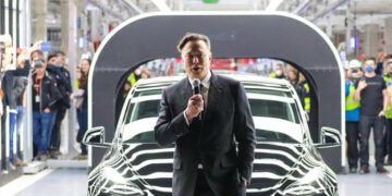 Los accionistas de Tesla aprueban el paquete salarial de 1 billón de dólares de Elon Musk