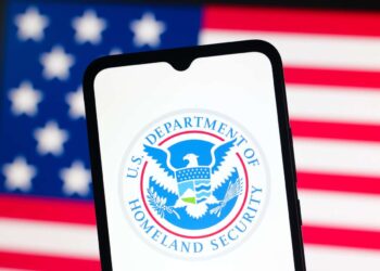 Los defensores de Open Records alarmados porque el DHS abandona el software de archivo de texto