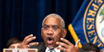 Los demócratas actúan para bloquear la “tremendamente desproporcionada” operación de ataque a un barco de Trump