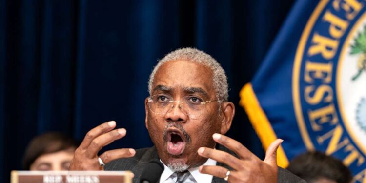 Los demócratas actúan para bloquear la “tremendamente desproporcionada” operación de ataque a un barco de Trump