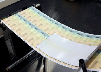 Los dividendos arancelarios de 2.000 dólares respaldados por Trump podrían costar 600.000 millones de dólares al año, dice un grupo