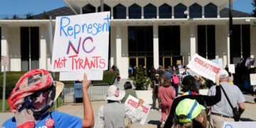 Los jueces confirman los distritos de la Cámara de Representantes de los Estados Unidos en Carolina del Norte elaborados por el Partido Republicano a partir de 2023