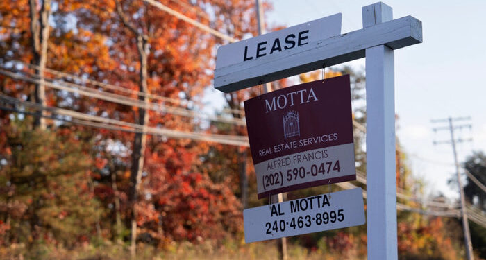 Los trabajadores del comercio minorista ganan actualmente un 51,6 por ciento menos de lo necesario para pagar el alquiler: informe