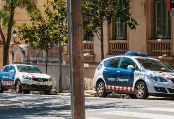 Maddie sospecha que la guarida en el bosque de Christian Brueckner es un paedo obligado a esconderse por lugareños furiosos en una ciudad alemana