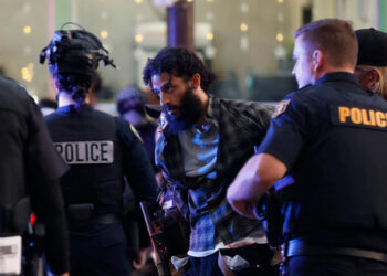 Se lanzó una investigación después de que Antifa apuntara al evento Turning Point USA en UC Berkeley: funcionario del Departamento de Justicia