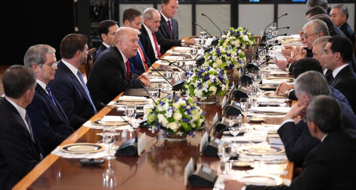 Trump busca vínculos minerales críticos en reunión con líderes de naciones de Asia Central