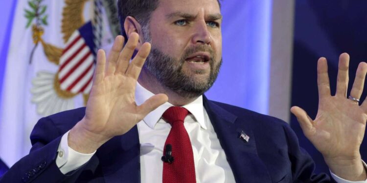 Vance culpa a los inmigrantes y a Biden en respuesta a preguntas sobre asequibilidad