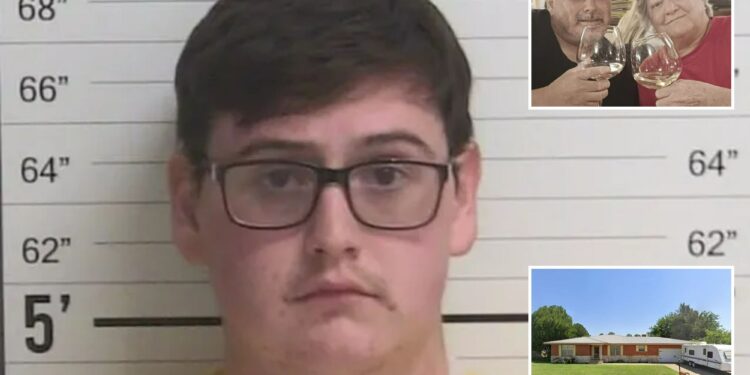 Un collage de imágenes que contiene 3 imágenes. La imagen 1 muestra una foto policial de un adolescente de 19 años con un mono naranja. La imagen 2 muestra NINTCHDBPICT001047251607. La imagen 3 muestra NINTCHDBPICT001047257511.